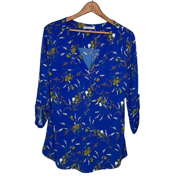New Beacon Medium Stitch Fix Blue Floral V-Neck‎ Stretch Knit Jersey Blouse Top - Picture 1 of 4